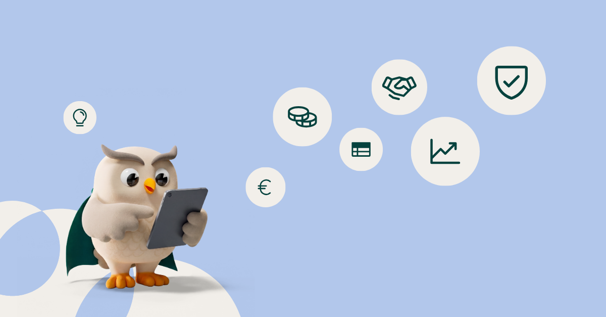 Hugo, das SuperOffice-Maskottchen, bei der Arbeit an einem Tablet